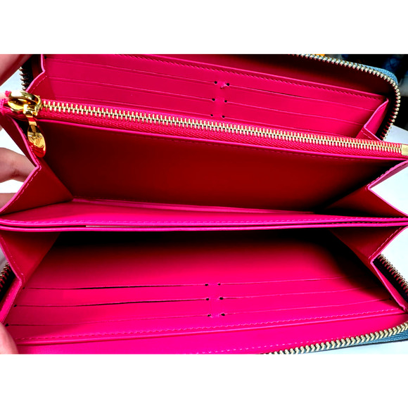 Collector piece 2020 LV limited Valentines Monogram Wallet full inclusion - Picture 11 of 12